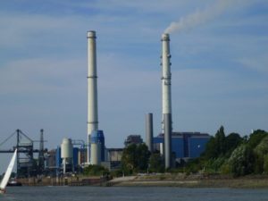Altes Kohle-Heikraftwerk in Wedel soll ersetzt werden. BürgerInnen fordern mehr Mitbestimmung. Foto: Dirk Seifert