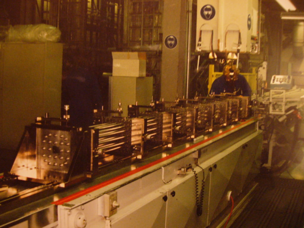 Herstellung von Uran-Brennelementen in Lingen. Hier ein Foto, als die Anlage noch zu Siemens gehörte. Heute ist der französischen Konzern AREVA Eigentümer der Anlage. Foto: Dirk Seifert
