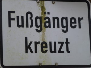 Fussgaenger-kreuzt2