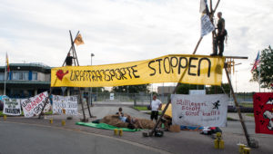 Blockade-Beginn an der Uranfabrik in Gronau. Foto: Pay Numrich