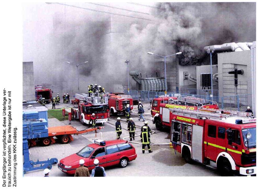 Aus einem Bericht auf WIKI-LEAKS stammt dieser Screenshot der das Aus für das AKW Krümmel 2007 einleitete... Großfeuer in einem Trafo direkt am Maschinengebäude. Foto: Vattenfall