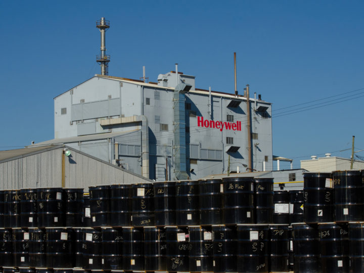 Urangeschäfte: Honeywell USA liefert eine Million Kilogramm Uran an URENCO Europa