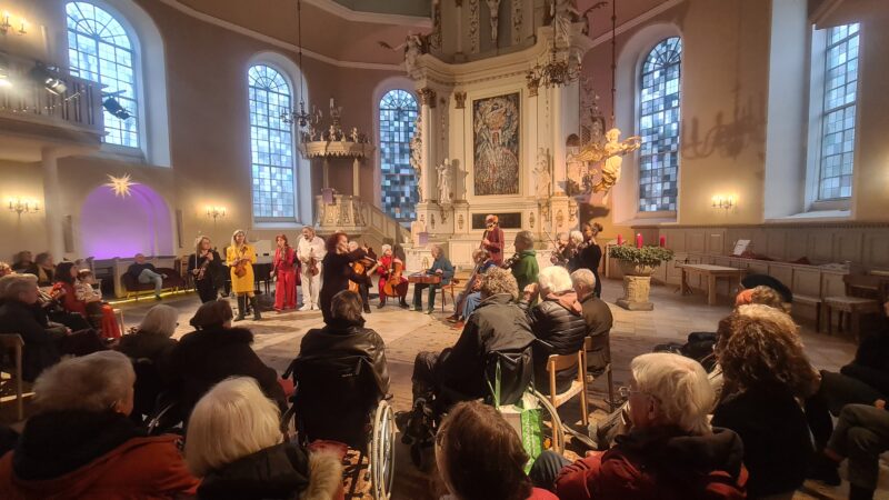 „Wir wollen Krieg nicht können!“ – Friedenskonzert mit dem Ersten Improvisierenden Streichorchester in Ottensen